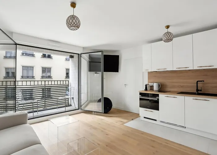 Chic Et Minimaliste Batignolle/montmartre By Weekome Paris