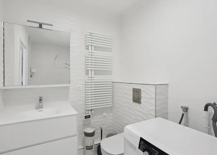 Chic Et Minimaliste Batignolle/montmartre By Weekome