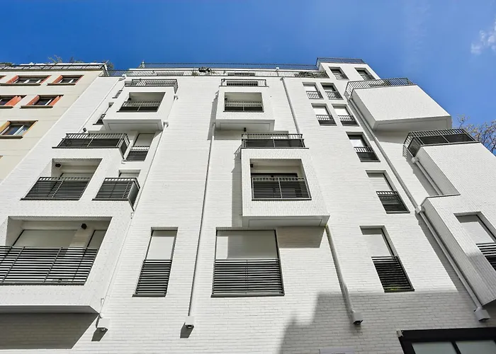 Chic Et Minimaliste Batignolle/montmartre By Weekome